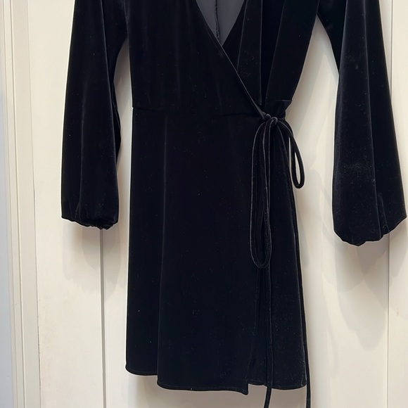 Zara Velvet Wrap Dress - Picture 5 of 5
